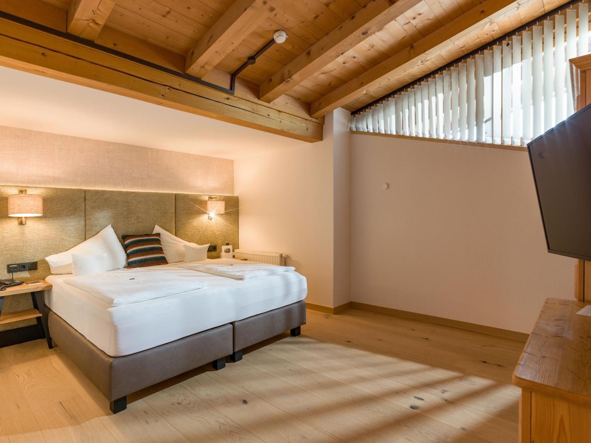 Hotel & Spa Sonne 4 Sterne Superior キルヒベルク・イン・チロル エクステリア 写真