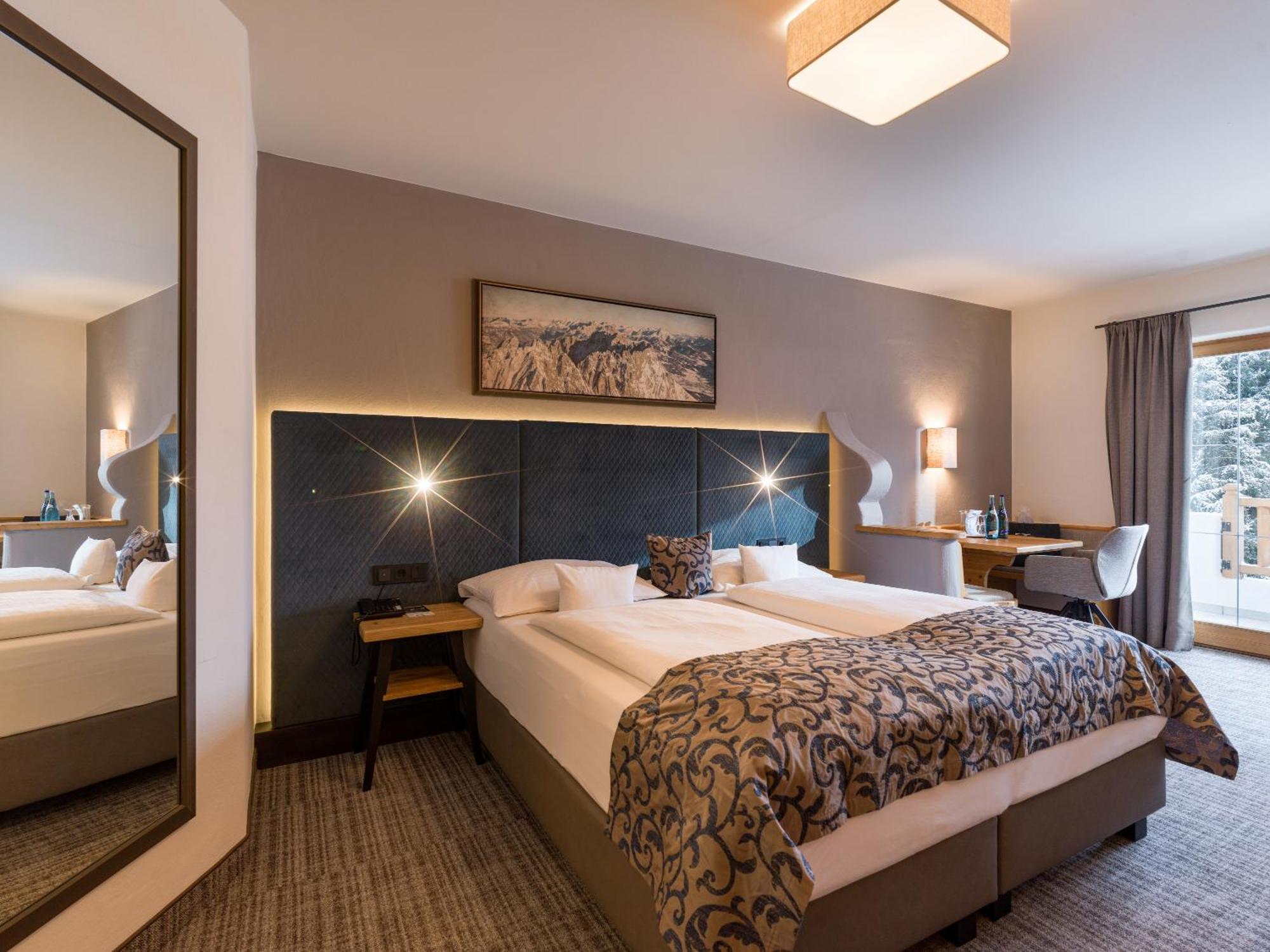 Hotel & Spa Sonne 4 Sterne Superior キルヒベルク・イン・チロル エクステリア 写真